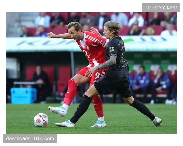 拜仁4-0大胜奥格斯堡，赛后统计显示其非点球预期进球（npxG）高达3.8